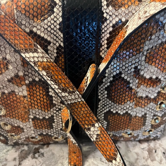 Gucci Arli Python Embellished Python shoulder bag 🔥 RARE! - Picture 6 of 11
